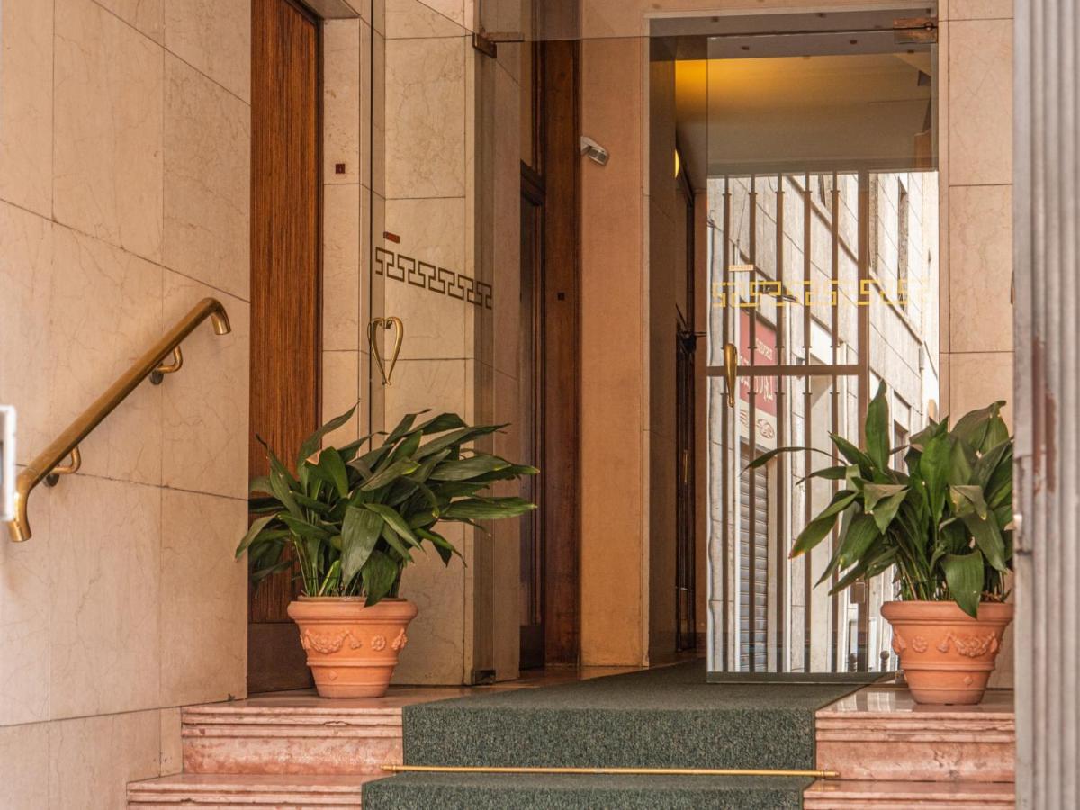 The Best Rent - Apartment With Balcony In Milan Downtown Luaran gambar